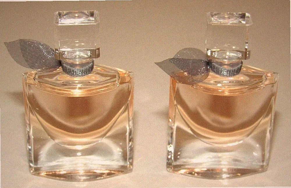 2 Lancome La Vie Est Belle Eau de Parfum 0.14 Oz Each Perfume MINI Bottle NWOB