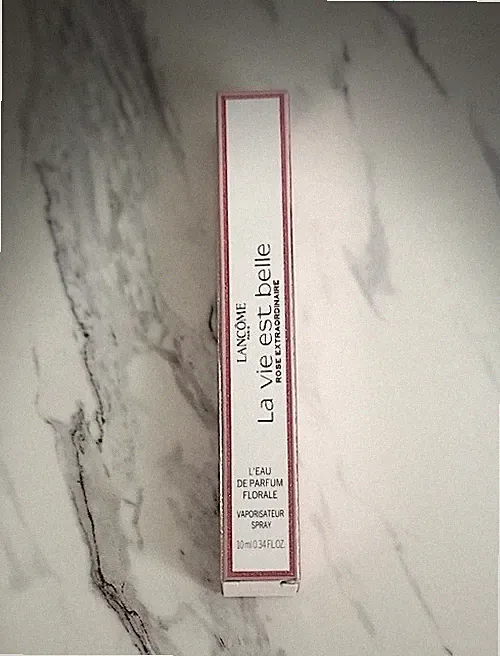 Lancôme La Vie Est Belle Rose Extraordinaire Travel Perfume Spray 0.34 Oz