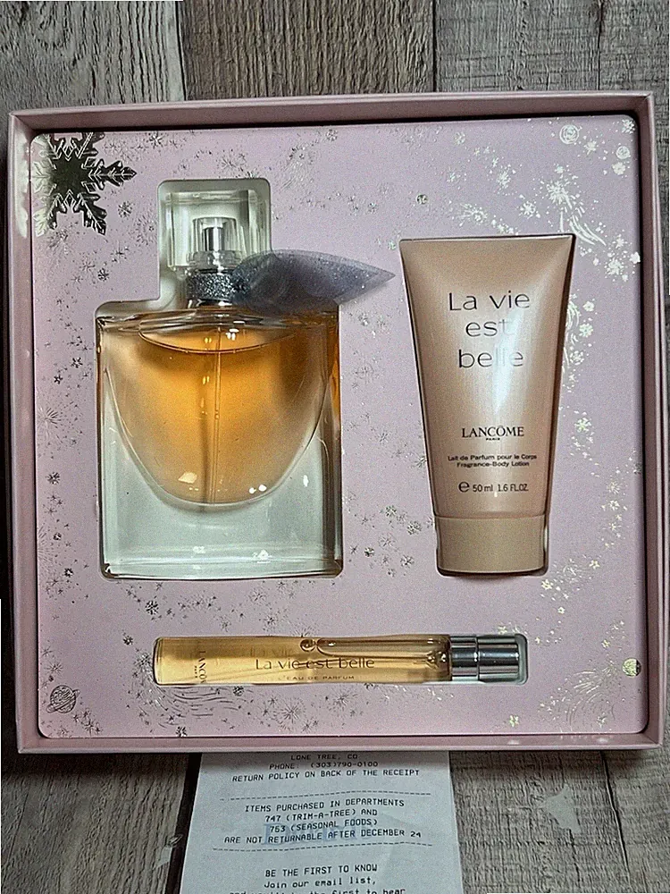 Lancôme La vie est belle women's gift set Perfume Lotion & More, Authentic New