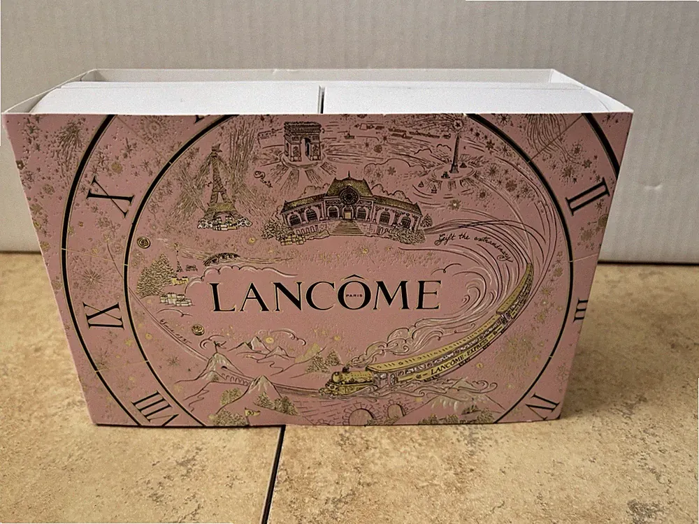 Lancôme Women's Fragrance Gift Set in Decorative Pink Gift Box