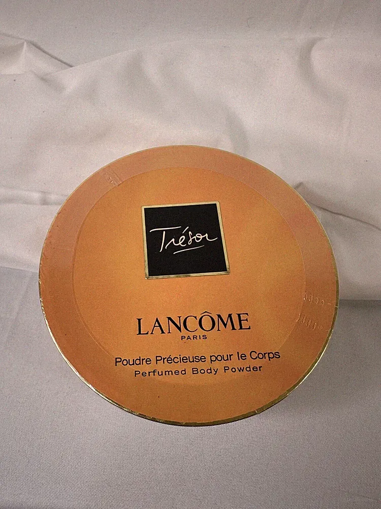 Lancome Tresor Perfumed Body Powder 3.25 oz (Hard to find)