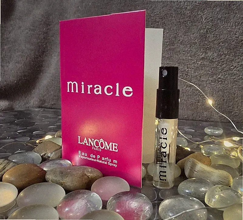 Miracle by Lancome Perfume Cologne Sample Vials Spray - 2 ml